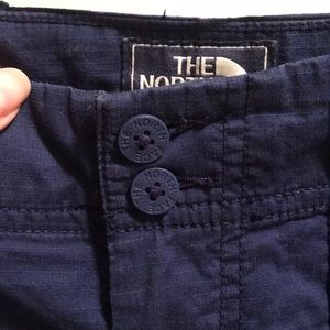 THE NORTH FACE SHORTS